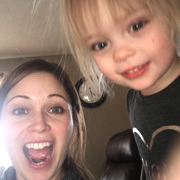 Meet your Posher, Meagan - Picture 2 of 2